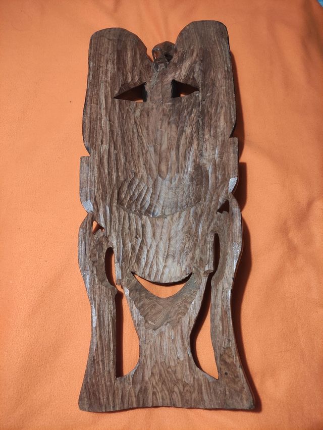 MÁSCARA DE MADERA