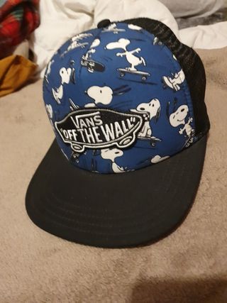gorra vans snoopy