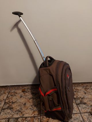 Maleta de cabina Fun \u0026amp; Basics medidas 50x40x20 de segunda mano por 19  EUR en Fuenlabrada en WALLAPOP