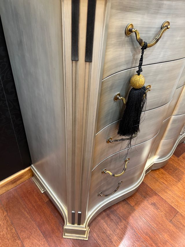 CÓMODA  1,15 x 50  cinco cajones curvos