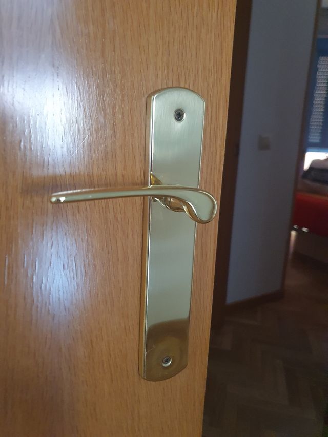 5 Puertas Madera maciza