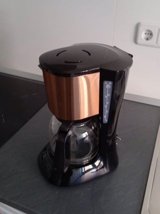 Cafetera eléctrica marca Mandine de segunda mano por 23 EUR en Madrid en  WALLAPOP
