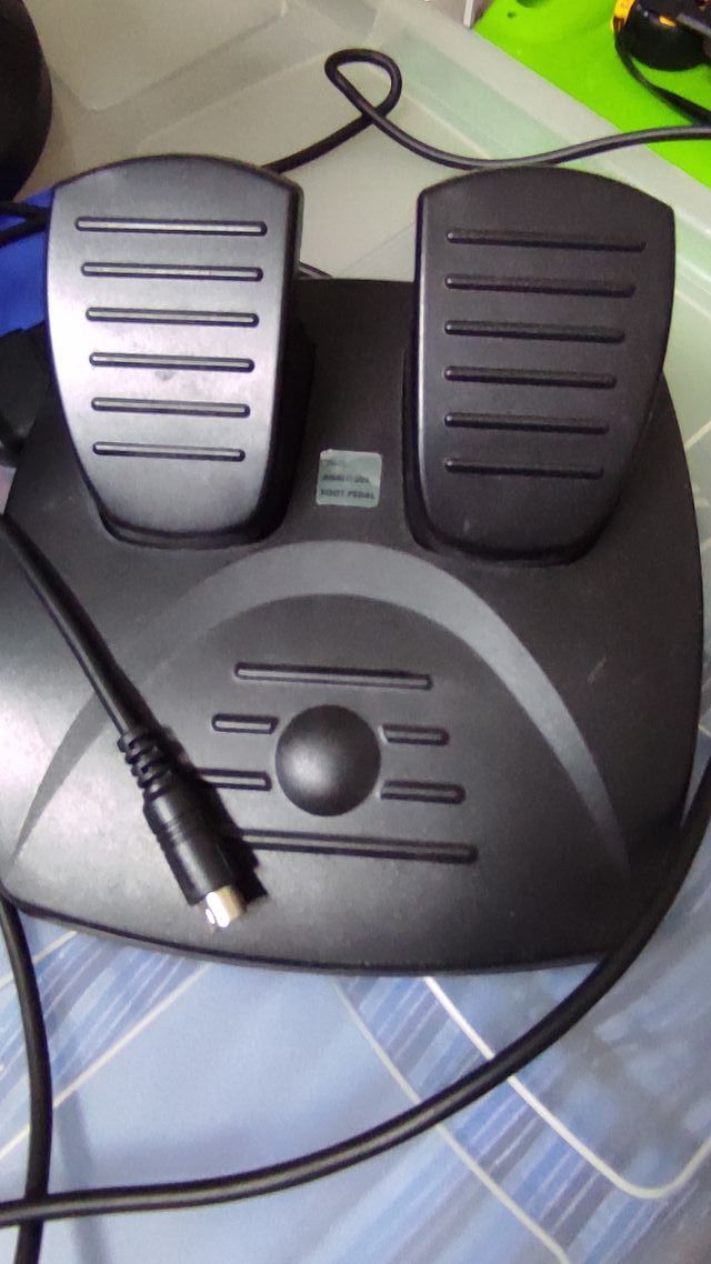 PEDALES Y VOLANTE PLAY2