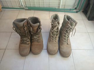 Oferta dos pares de botas militares de campaña de segunda mano por 28 EUR  en San Fernando de Henares en WALLAPOP