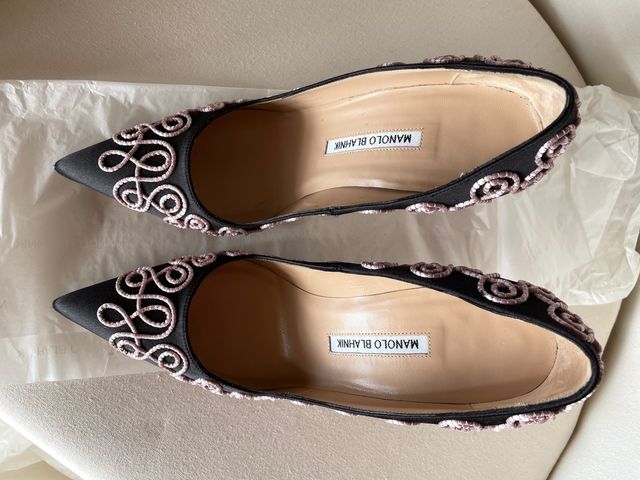 Zapatos Manolo Blahnik como NUEVOS
