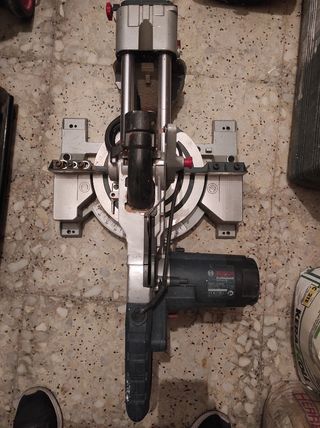 Ingletadora Bosch professional GCM 800 de segunda mano por 120 EUR en  Móstoles en WALLAPOP