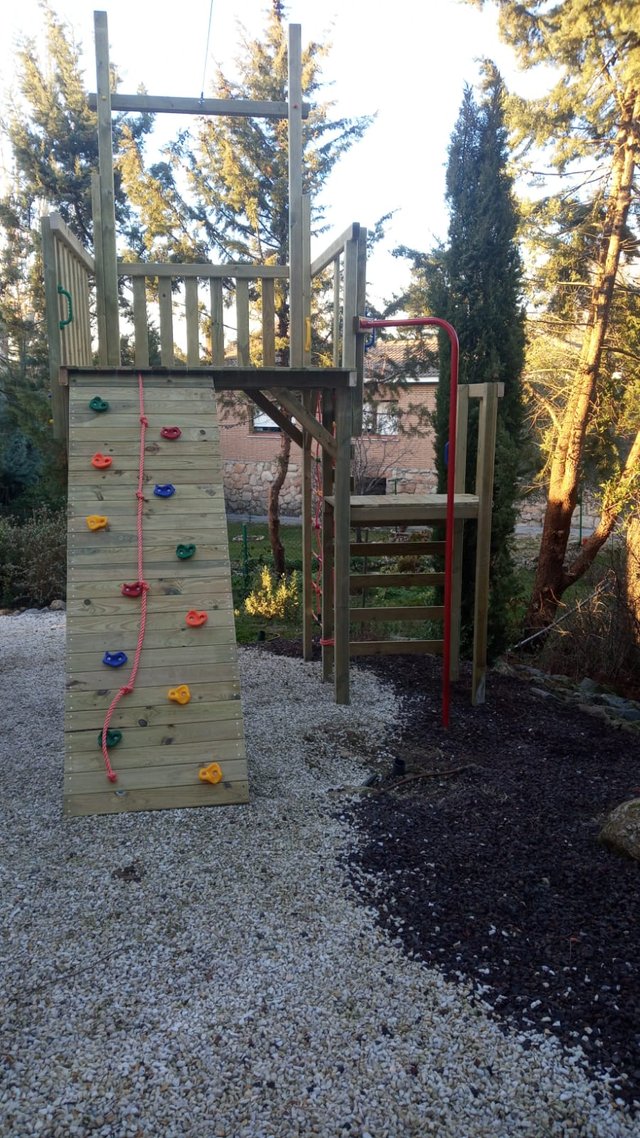 PARQUE INFANTIL TIROLINA INSTALADO EN TU JARDÍN