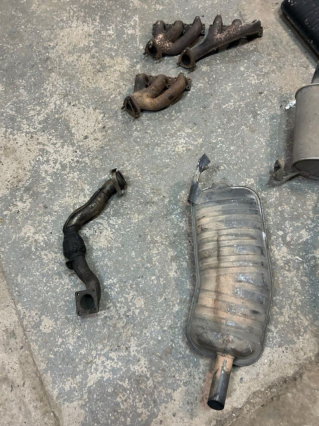 VARIOS TUBOS DE ESCAPE BMW 325TDS Y 320i E36