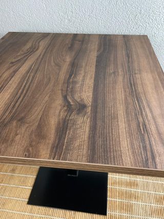 Mesa nogal base gruesa acero