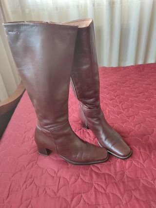 Botas altas Wonders de segunda mano por 35 EUR en Beriáin en WALLAPOP