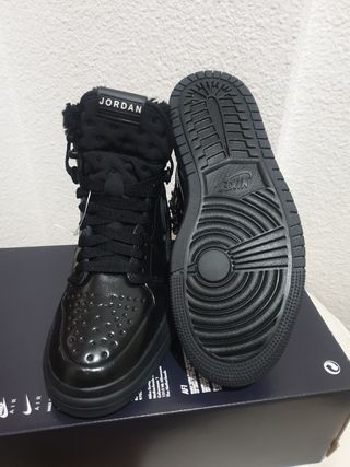Nike air Jordan 1 Acclimate triple Black, talla 38 de segunda mano por 120  EUR en El Altet en WALLAPOP