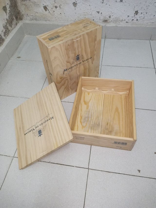 CAJAS VINOS para almacenaje o decoracion