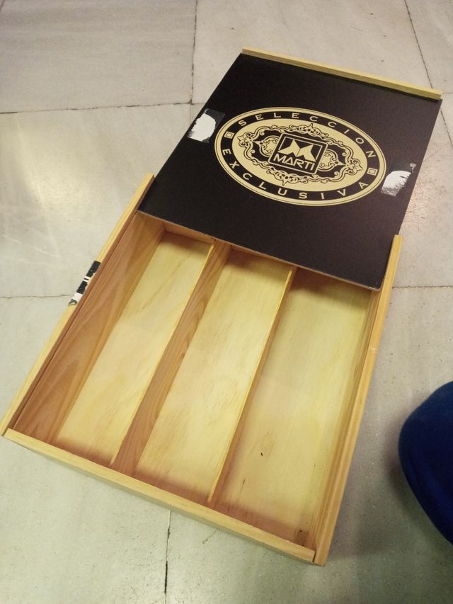 CAJAS VINOS para almacenaje o decoracion