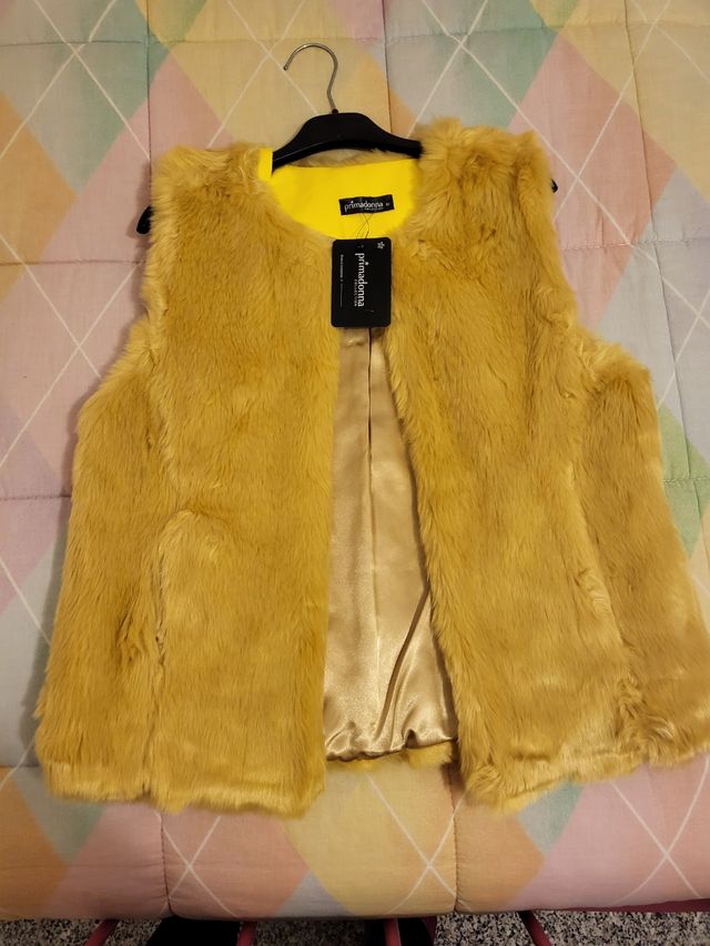 gilet giallo prima donna