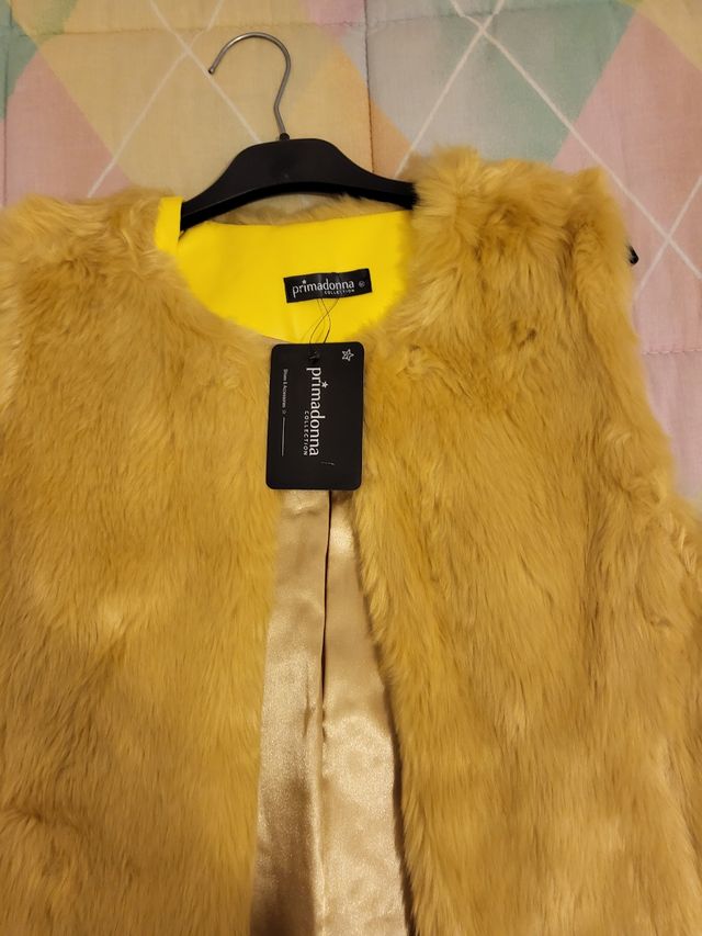 gilet giallo prima donna