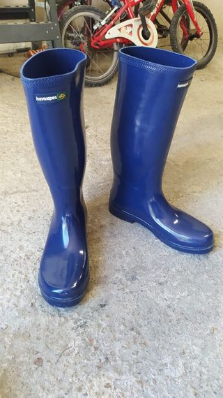 Botas de agua Havaianas de segunda mano por 6 EUR en Colonia Pablo Iglesias  en WALLAPOP