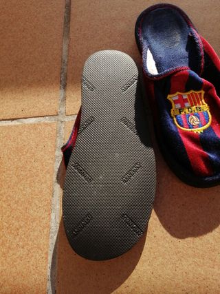Zapatillas fútbol club Barcelona de segunda mano por 11 EUR en Llorenç del  Penedès en WALLAPOP