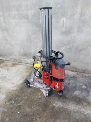 Taladro con diamante HILTI DD200 de segunda mano por 1.800 EUR en La  Borbolla en WALLAPOP