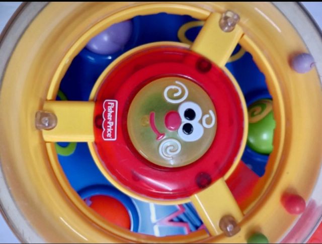 Volante musical Fisher Price.