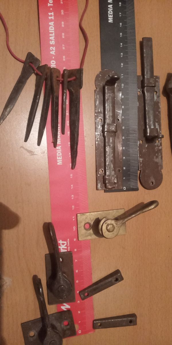 Pestillo antiguos, cerrojos