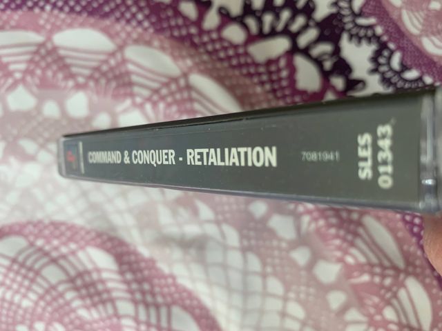 Command y Conquer Retaliation PS1 incompleto