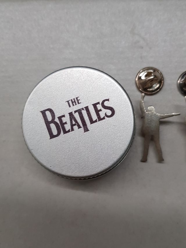 THE BEATLES 4 PINS HELP!en Plata 925 con caja !!