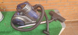 Aspiradora Taurus de segunda mano por 15 EUR en Mercado Parque Corredor del  Henares en WALLAPOP