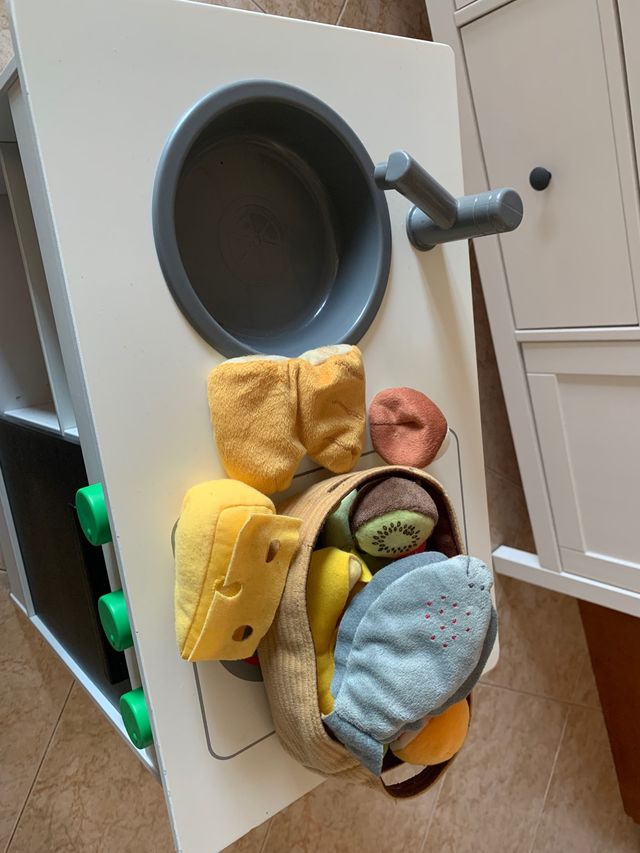 Cocina de juguete con accesorios