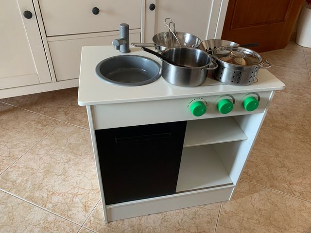 Cocina de juguete con accesorios