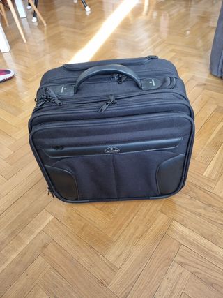 Maleta trolley de cabina samsonite de segunda mano por 60 EUR en Madrid en  WALLAPOP