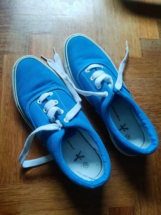 Zapatillas tela Primark de segunda mano por 2 EUR en Arillo en WALLAPOP