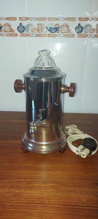 CAFETERA ELECTRICA MUY ANTIGUA de segunda mano por 30 EUR en Cartagena en  WALLAPOP