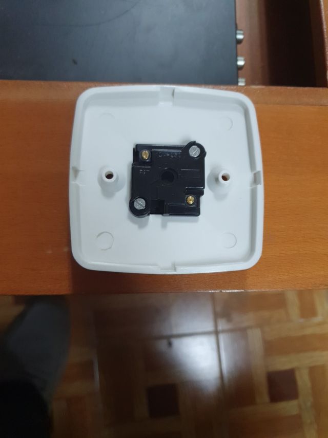 base enchufe extraplana 10 A FPM