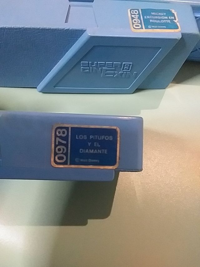 Cinexin super 8 +  dos películas