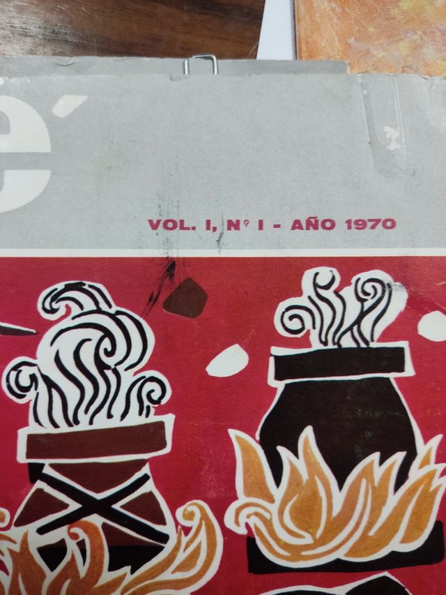 Lotto di 7 vecchie riviste peruviane