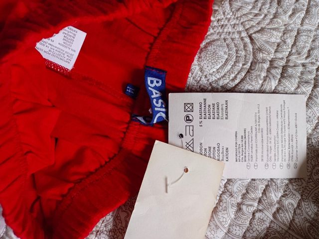 Maya calentita de niña si estrenar  