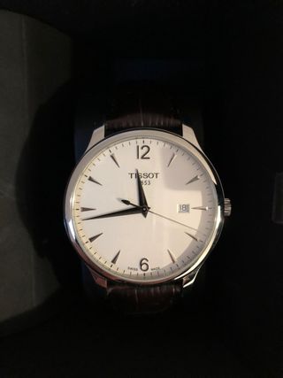 Reloj Tissot Tradition de segunda mano por 195 EUR en Santiago de  Compostela en WALLAPOP