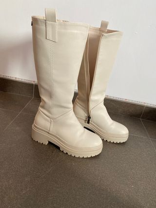 Botas altas ¡REBAJAS! de segunda mano por 55 EUR en Hoyo de Manzanares en  WALLAPOP