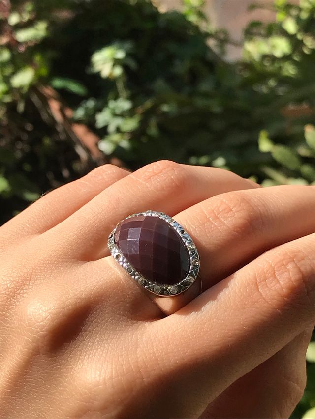 anillo marrón antiguo