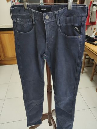 Vaqueros Replay Hombre 30 de segunda mano por 20 EUR en Aretxabaleta en  WALLAPOP