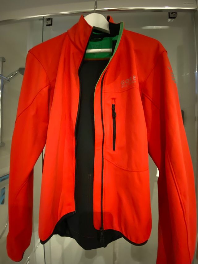 Chaqueta ciclismo hombre. Gore thermo. Talla L