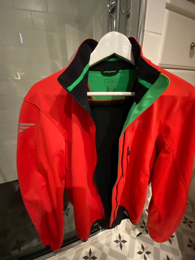 Chaqueta ciclismo hombre. Gore thermo. Talla L