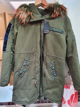 Abrigo Corte Inglés Marca October de segunda mano por 45 EUR en Torres de  la Alameda en WALLAPOP