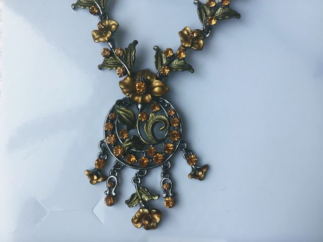 Conjunto pendientes y gargantilla bisuteria