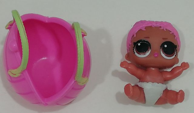 Muñeca LOL LIL SPIKE serie EYE SPY