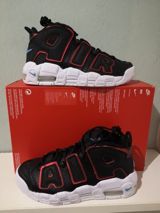 Zapatilla Nike Air more uptempo de segunda mano por 90 EUR en Alicante en  WALLAPOP