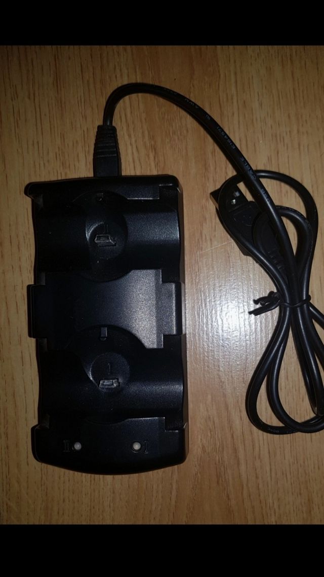 Playstation 3 Slim (SONY) + 5 juegos de Regalo.