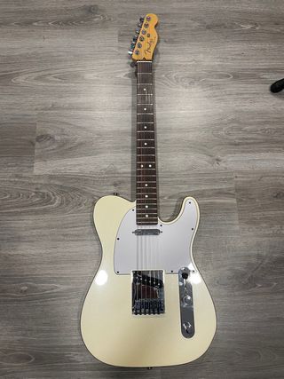 Fender telecaster american deluxe de segunda mano por 1.350 EUR en  Valladolid en WALLAPOP