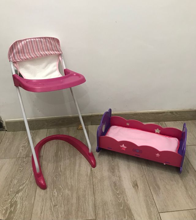 Trona + cuna de brinquedo rosa para meninas