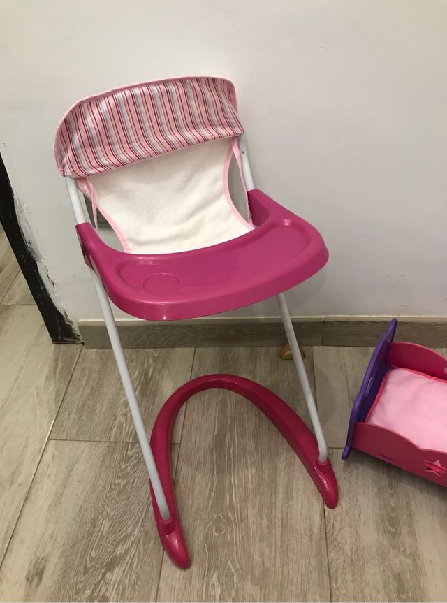 Trona + cuna de brinquedo rosa para meninas